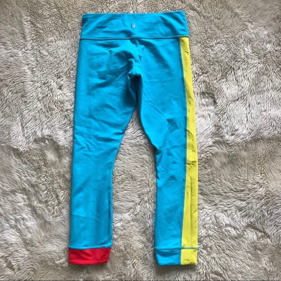 Lululemon Amped Crop Spry Blue/Sizzle/Love Red, 4 - Picture 6 of 8